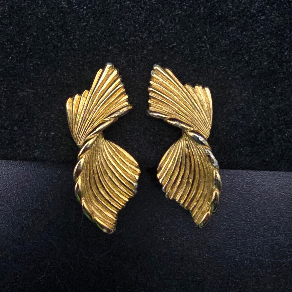 Monet Gold Tone Twisted Clip On Earrings Vintage Costume Jewelry
